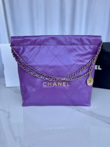 Chanel Handbags 979